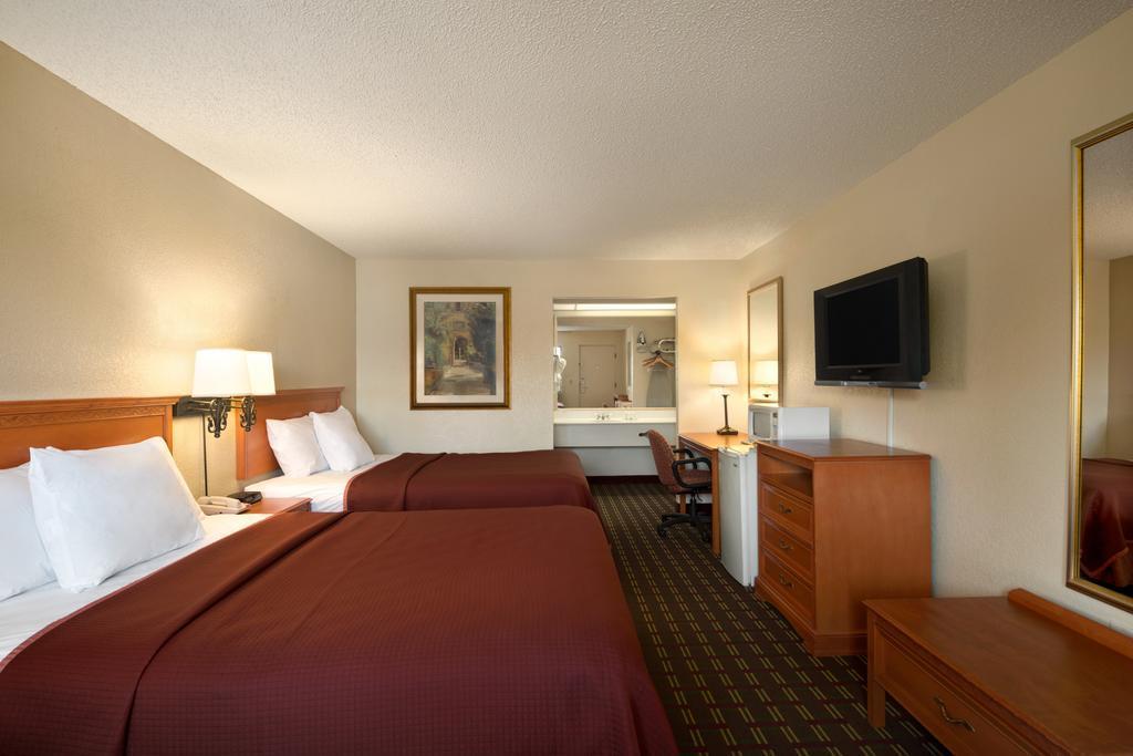 Rodeway Inn Port Richey North Экстерьер фото