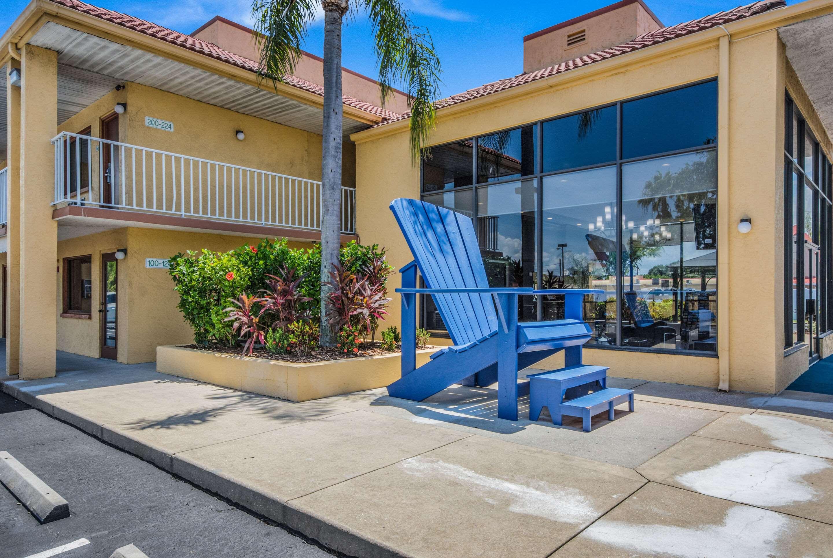 Rodeway Inn Port Richey North Экстерьер фото